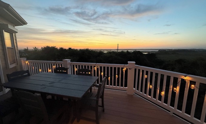 North Topsail Beach Casa | Sand Swept: Ocean & Sound Views