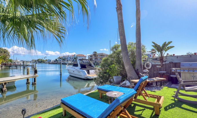 Redington Shores Casa | Sand Vista Vacation Rentals 103