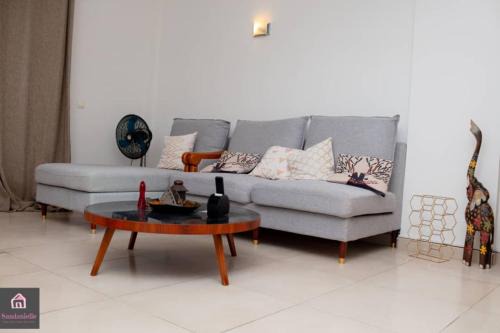 Komo-Mondah Apartamento | Sandanielle