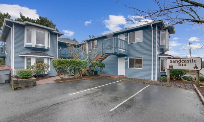 Downtown Cannon Beach Casa | Sandcastle Inn #606 - Beachcomber Vacation Homes