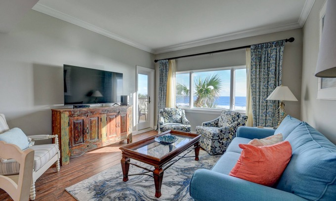 American Beach Condominio | Sandcastle Retreat - Hosted by Moore AI Rentals
