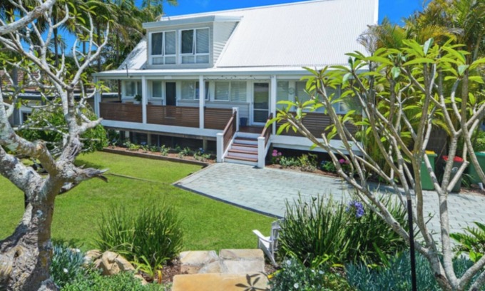 North Avoca Casa | "Sandcastles" - A gorgeous Hamptons style beach house at North Avoca