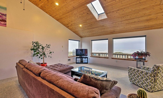 Waldport Apartamento | Sanderling Sea Cottages, Unit A: Pet Friendly!