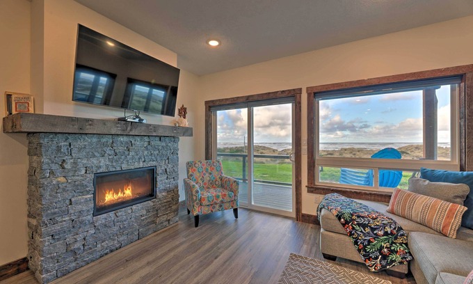 Waldport Cabaña | Sanderling Sea Cottages, Unit 6 w/ Beach Access!
