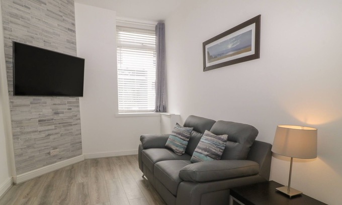 Babbacombe Cabaña | SANDOWN, pet friendly, country holiday cottage in Babbacombe