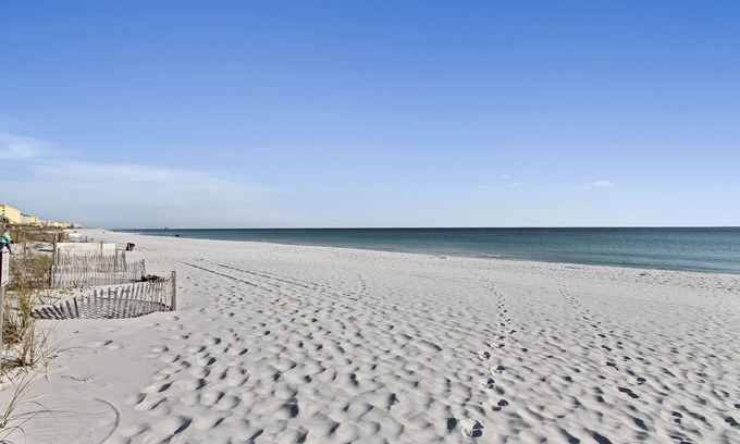 Holiday Isle Condominio | Sandpiper Cove unit 1148, Gulf Front 3 night min