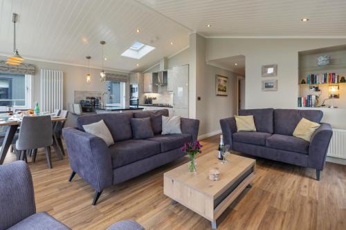 Penally Casa | Sandpiper - Luxury Lodge, Close to Beach, Pet Friendly