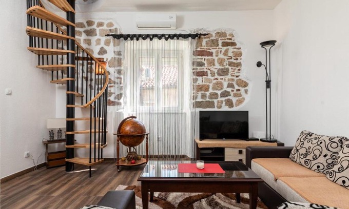 Kotor Old Town Apartamento | Sandra's Old Town Apartment
