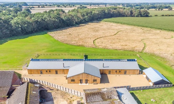 Tunstead Casa | Sandy Barn *BRAND NEW* Barn Conversion