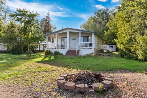 Bonner County Casa | Sandy Beach at Cocolalla
