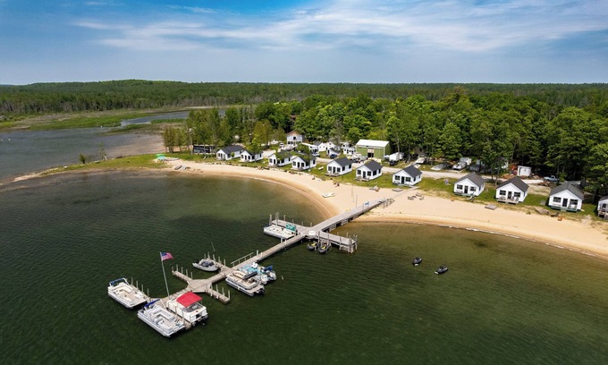 Cedarville Cabina | Sandy Beach & Sunset Views: Cedarville Cabin 3!