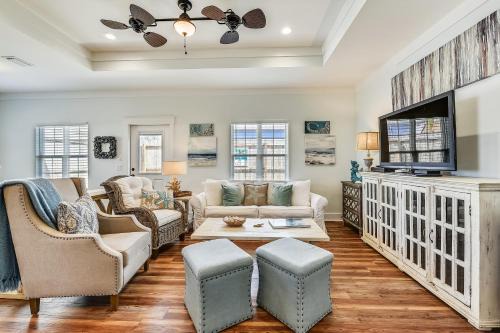 Laguna Beach Casa | Sandy Feet Retreat by Book That Condo