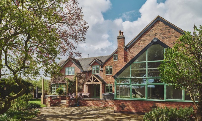 King's Bromley Cabaña | Sandy Hill Farm - Luxury Cottages