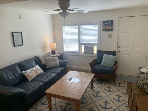 East Ocean View Casa | Sandy Mutts at the Beach cottage
