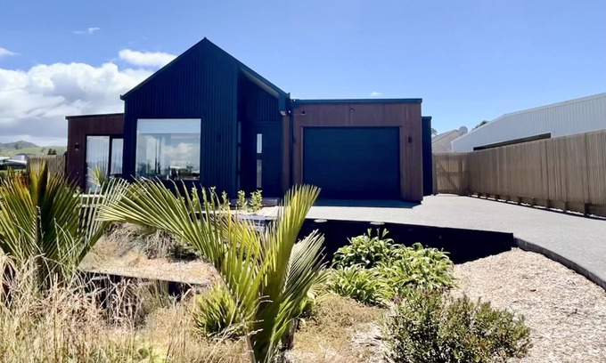 Waihi Beach Casa | Sandy Palms - Home Away From Home