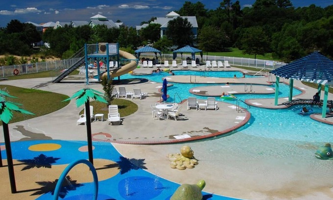 Bermuda Bay Casa | Sandy Paws Townhouse, Private Mini Water Park, Dog Friendly!