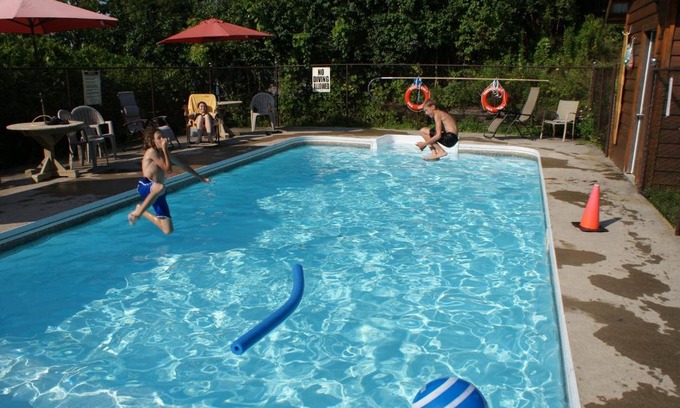 Harwood Casa | Sandy Shore Cottages Luxury Resort on Rice Lake