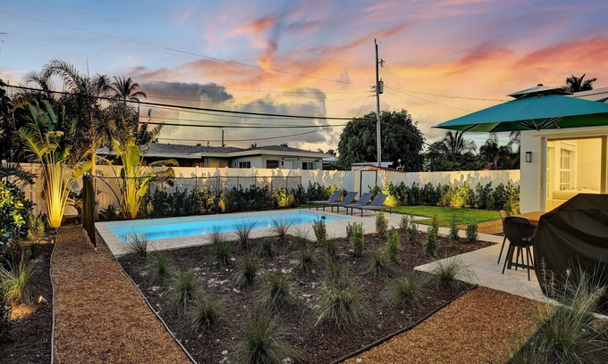 North Corals Casa | Sandy Shores Escape. Private Heated Pool