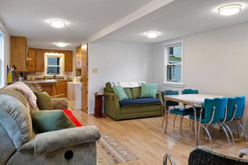 Old Orchard Beach Casa | Sandy Shores