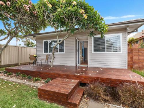 Forster Casa | Sandy Toes