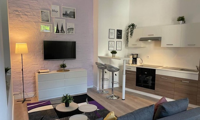 Neustadt-Sued Apartamento | Saniertes Südstadt Apartment in Bester Lage am Rhein