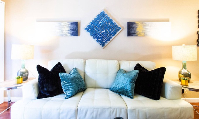 Westlake Village Apartamento | Comodidad moderna en Westlake Village