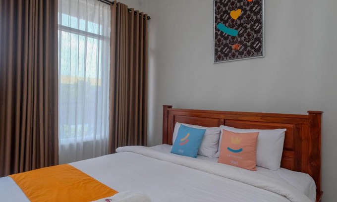 Yogyakarta Hotel | Sans Hotel Kumbang Yogyakarta by RedDoorz