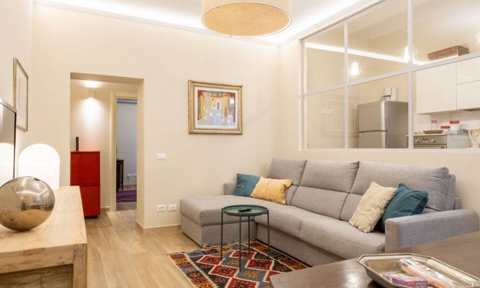 Sant' Ambrogio Apartamento | Sant\'Ambrogio Elegant Apartment