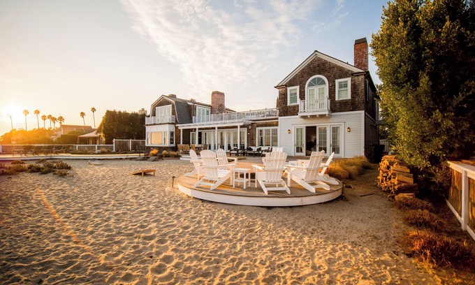 Santa Barbara Casa | Santa Barbara Beach Club - Oceanfront Luxury 5 Bedroom with Pool