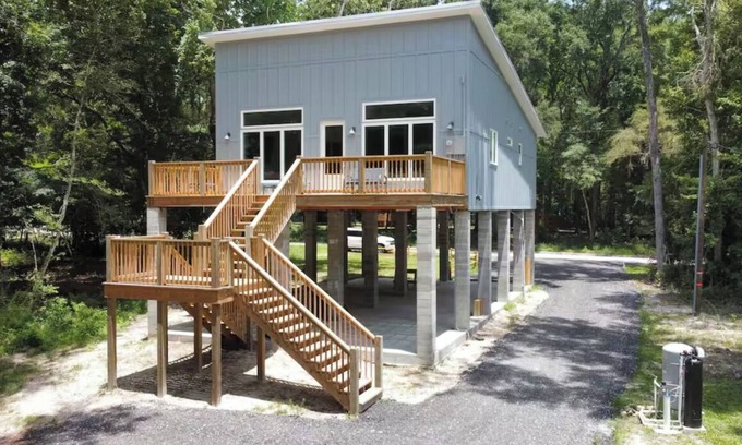 Fort White Casa | Santa Fe River Front, Luxury Brand New Home near Ichetucknee Springs