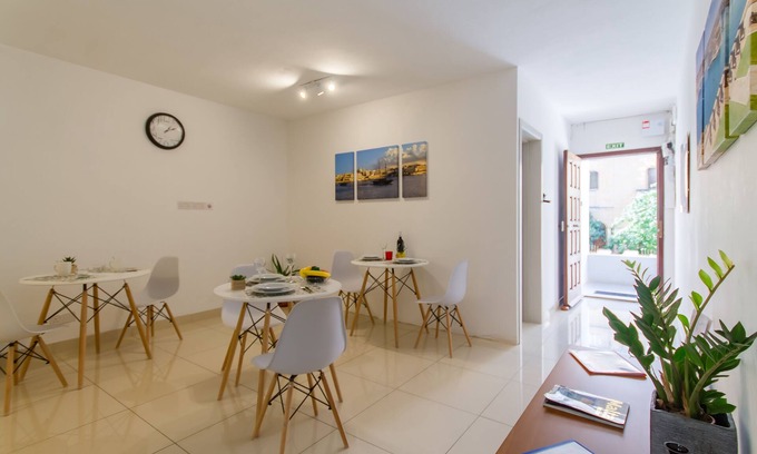 Swieqi Casa | Santa Maria Court N°2- St. George's Bay, IS-SWIEQI, Malta