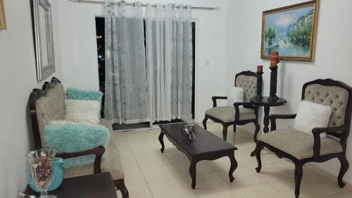 Santo Domingo Oeste Apartamento | Santo Domingo Apt 2H a few steps from downtown