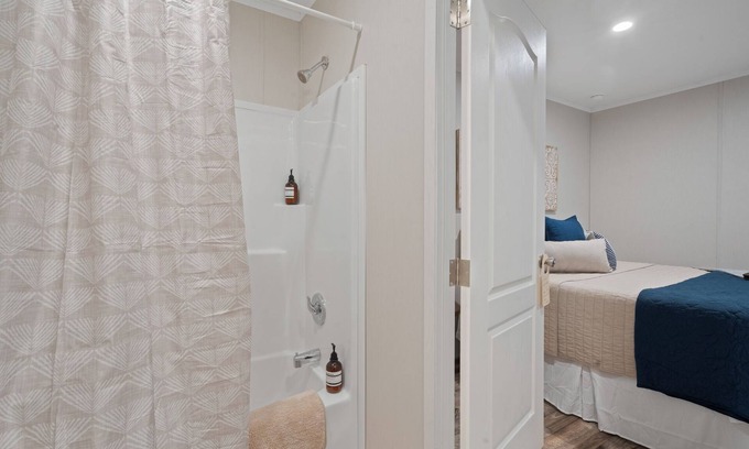 Hattiesburg Casa | Sapphire 2BR/2Bath Module Cottage at Blue Hollow