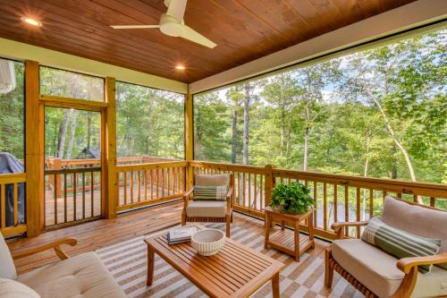 Sapphire Casa | Sapphire Lakefront Cabin with Dock, Kayaks and Canoe!