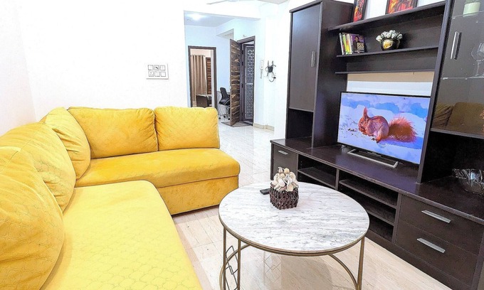 Delhi Apartamento | Sapphire ~ Luxurious 3 BHK Near Lake & Golf Course , Free Wifi, Parking, Kitchen