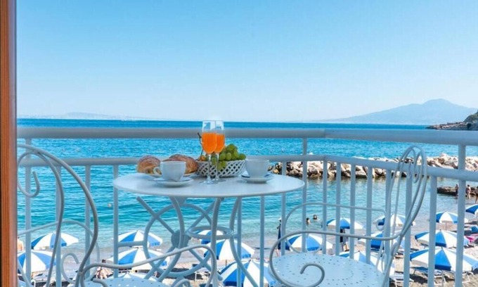 Marina di Puolo Casa | Sapphire Rooms