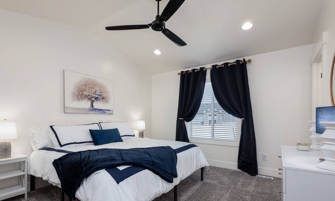 Idaho Falls Casa | Sapphire Sanctuary, Spacious 6BR New House