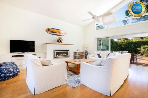 Callala Beach Casa | Sapphire Sands - Pet Friendly - Community Pool