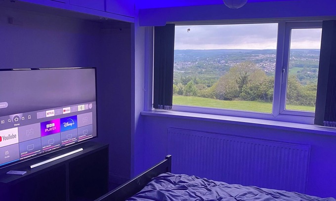 Shipley Casa | Sapphire Suites, Stunning 2-Bed House in Bradford