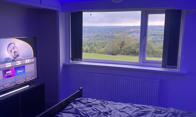 Shipley Casa | Sapphire Suites, Stunning 2-bed House in Bradford