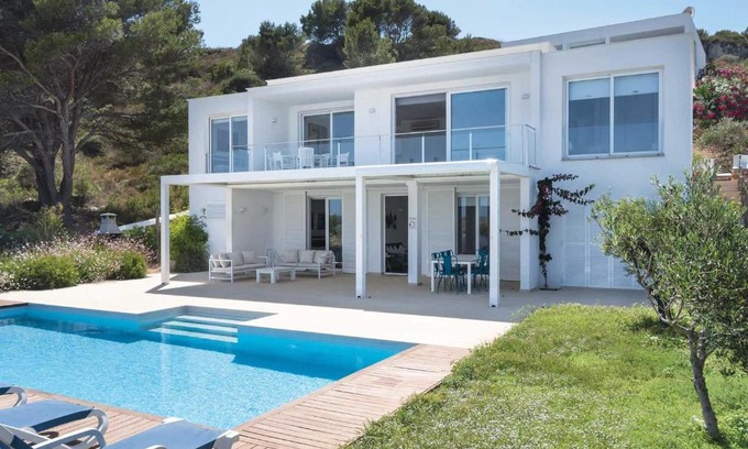 Coves Noves Villa | Sara