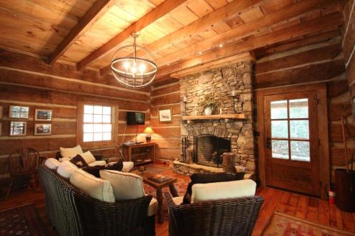 Pisgah Forest Casa | Sarah`s Cabin