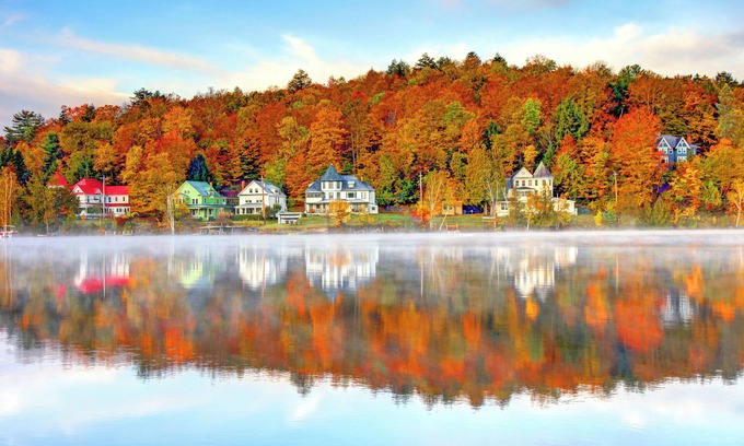 Saranac Lake Cabina | Saranac Lake Cozy Lakefront Retreat w/Complimentary Row Boat, Kayak, and Canoe.