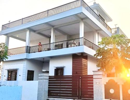 Lansdowne Casa | Saranam