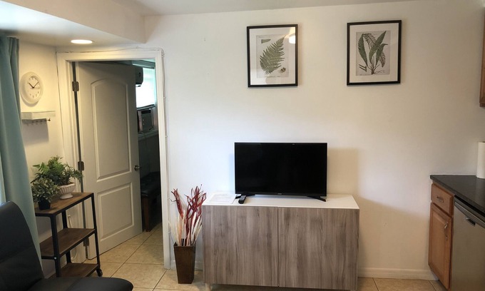 Sarasota Springs Apartamento | Sarasota Excelente ubicación y mejor precio!