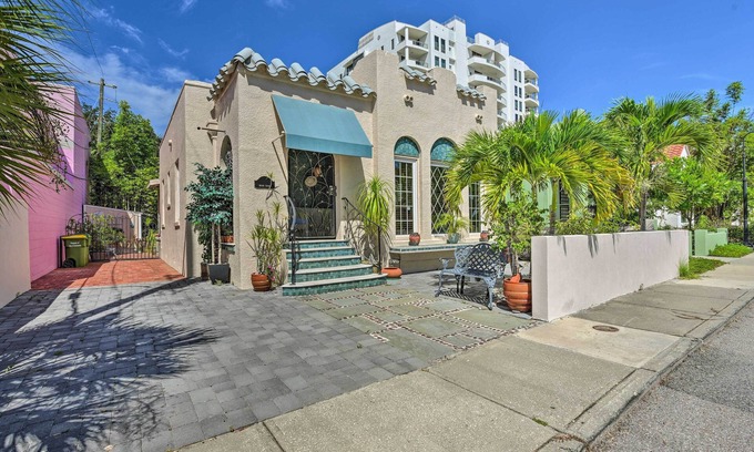 Central Sarasota Cabaña | Sarasota Home in Historic District w/ Patio!