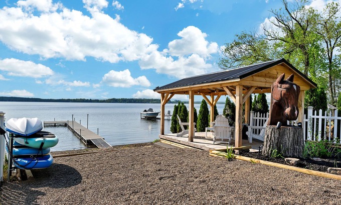 Saratoga Springs Cabaña | Saratoga 2br Lake Home beach & dock