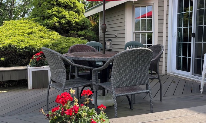 Saratoga Springs Casa | Saratoga Springs dream vacation home near Track and SPAC with full amenities!