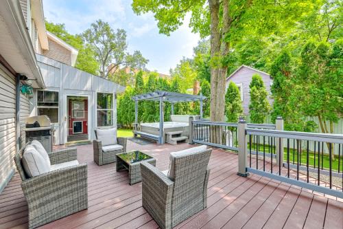Saratoga Springs Casa | Saratoga Springs Home with Hot Tub Walk to Downtown