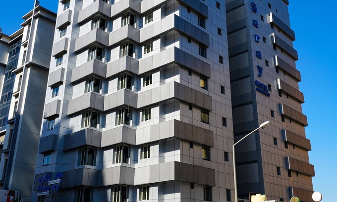 Bneid Al Qar Apartamento | Saray Hotel Apartments